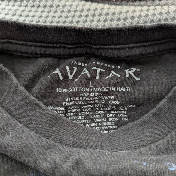 Avatar T Shirt - Picture 2 of 3